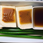 蒜苗葱烧豆腐：少油少盐健康家常菜的秘密